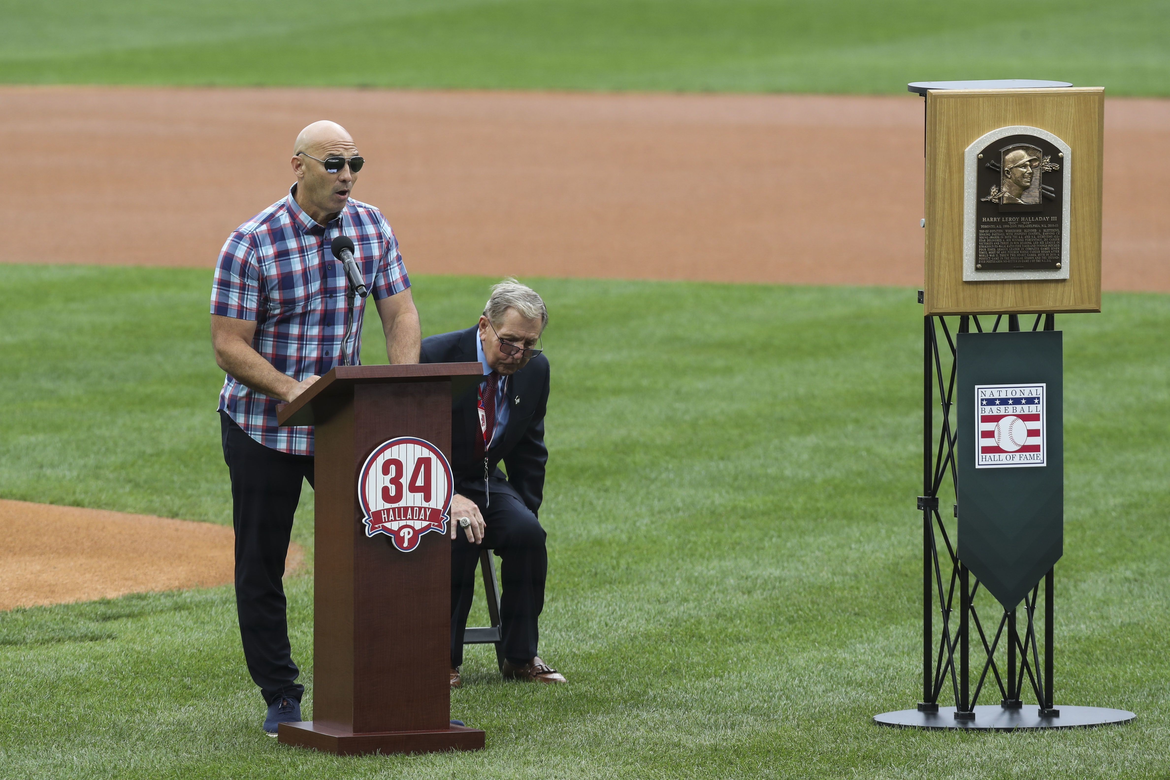 Philadelphia Phillies to retire Roy Halladay's No. 34 in May ceremony 