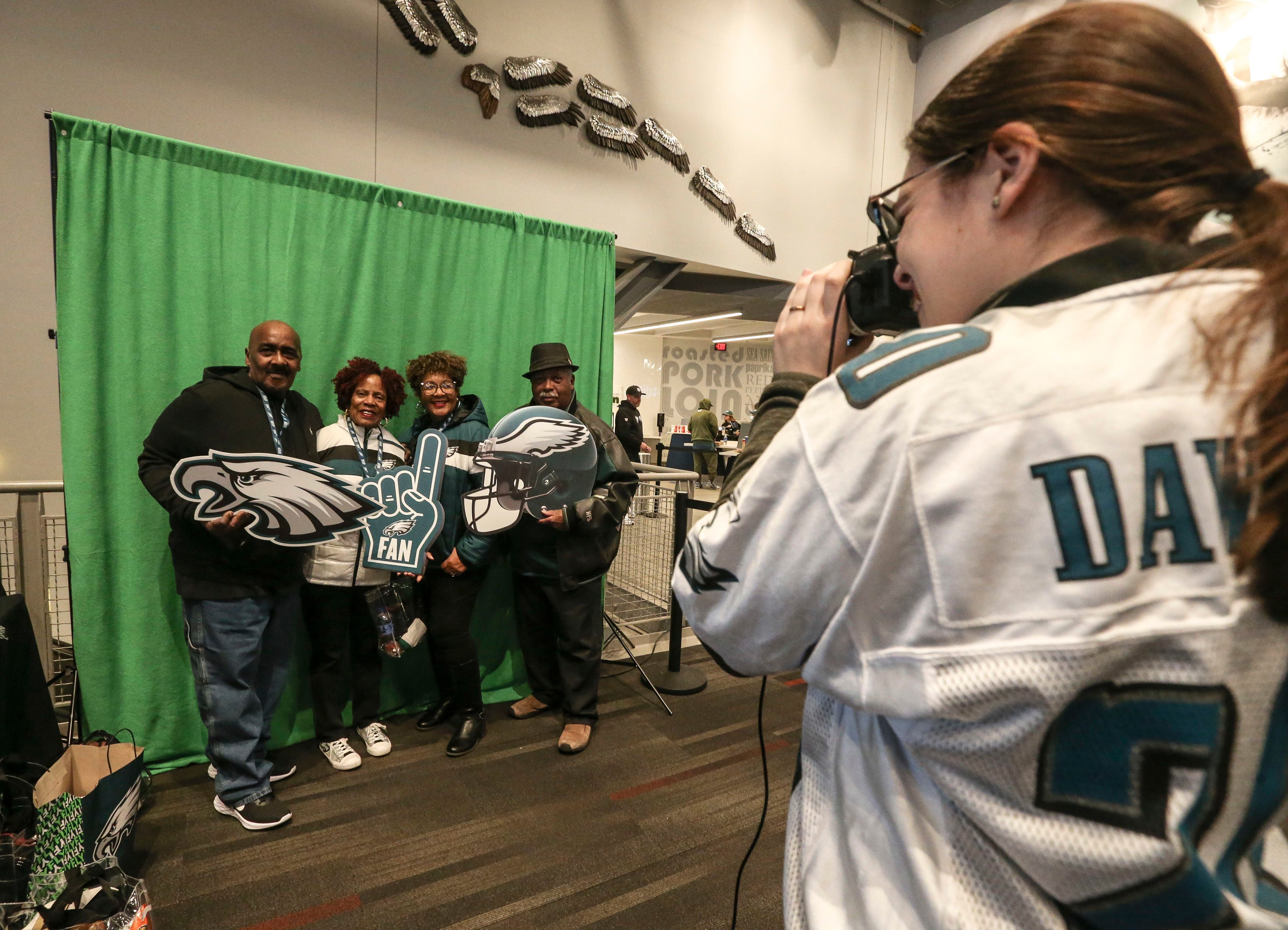 REPORT: Eagles Fan Snuck Into Their Locker Room And Tried To Interview A.J.  Brown After Win vs Rams - Daily Snark