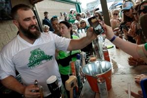 Watch Eagles' Jason Kelce chug beers and tend bar at Jersey Shore