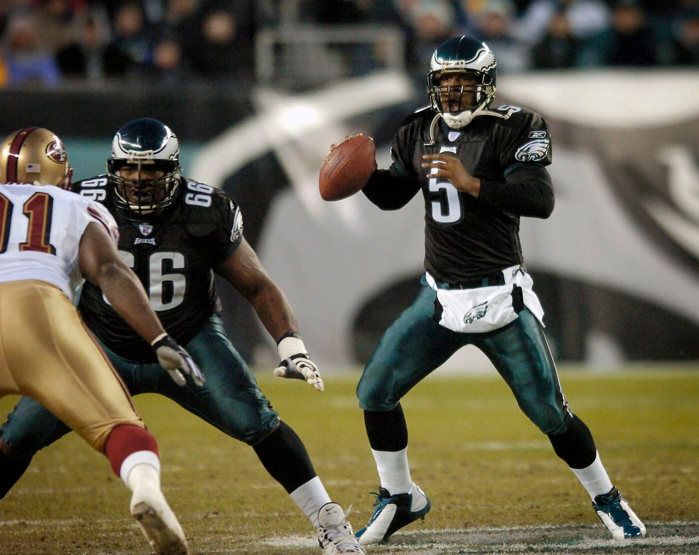 Donovan Mcnabb To Be Inducted Into Philly Sports Hall Of Fame