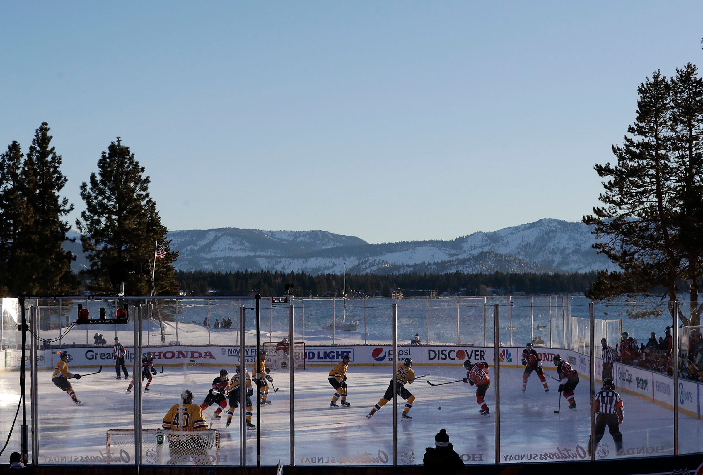 Puck, yeah: How outdoor NHL games bring hockey players back to their roots