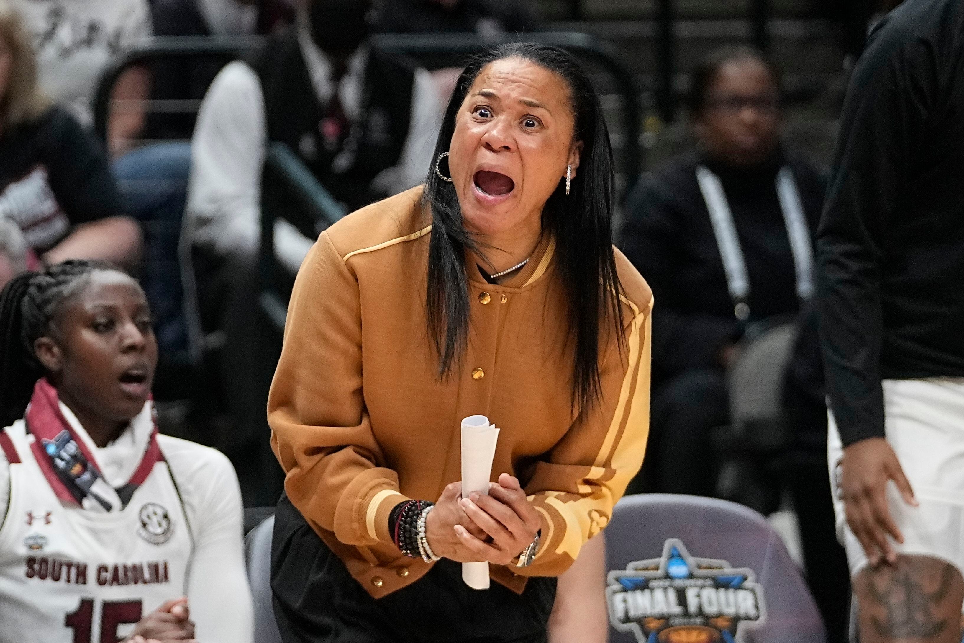 Philadelphia Eagles on X: Philly's own, @dawnstaley 