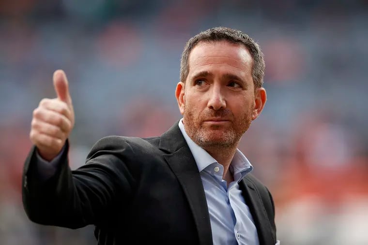 Eagles Vice President Howie Roseman gives a thumbs-up before the Eagles play the Broncos in Denver, Colo. on Sunday, Nov. 14, 2021.