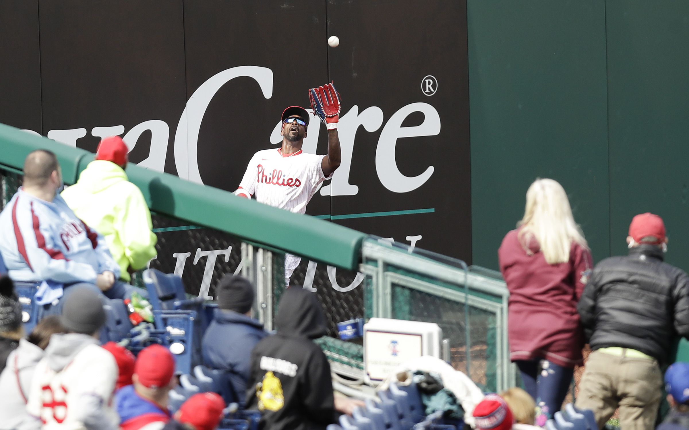 Jean Segura restrained from Joe Girardi in Phillies dugout incident