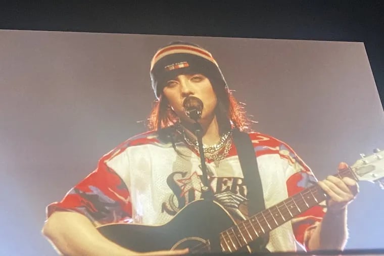 Review and setlist Billie Eilish, hitting hard and soft at Wells Fargo