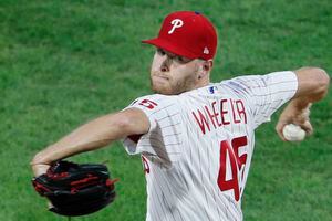 Zack Wheeler's fingernail looks NASTY but he's still pumping 99