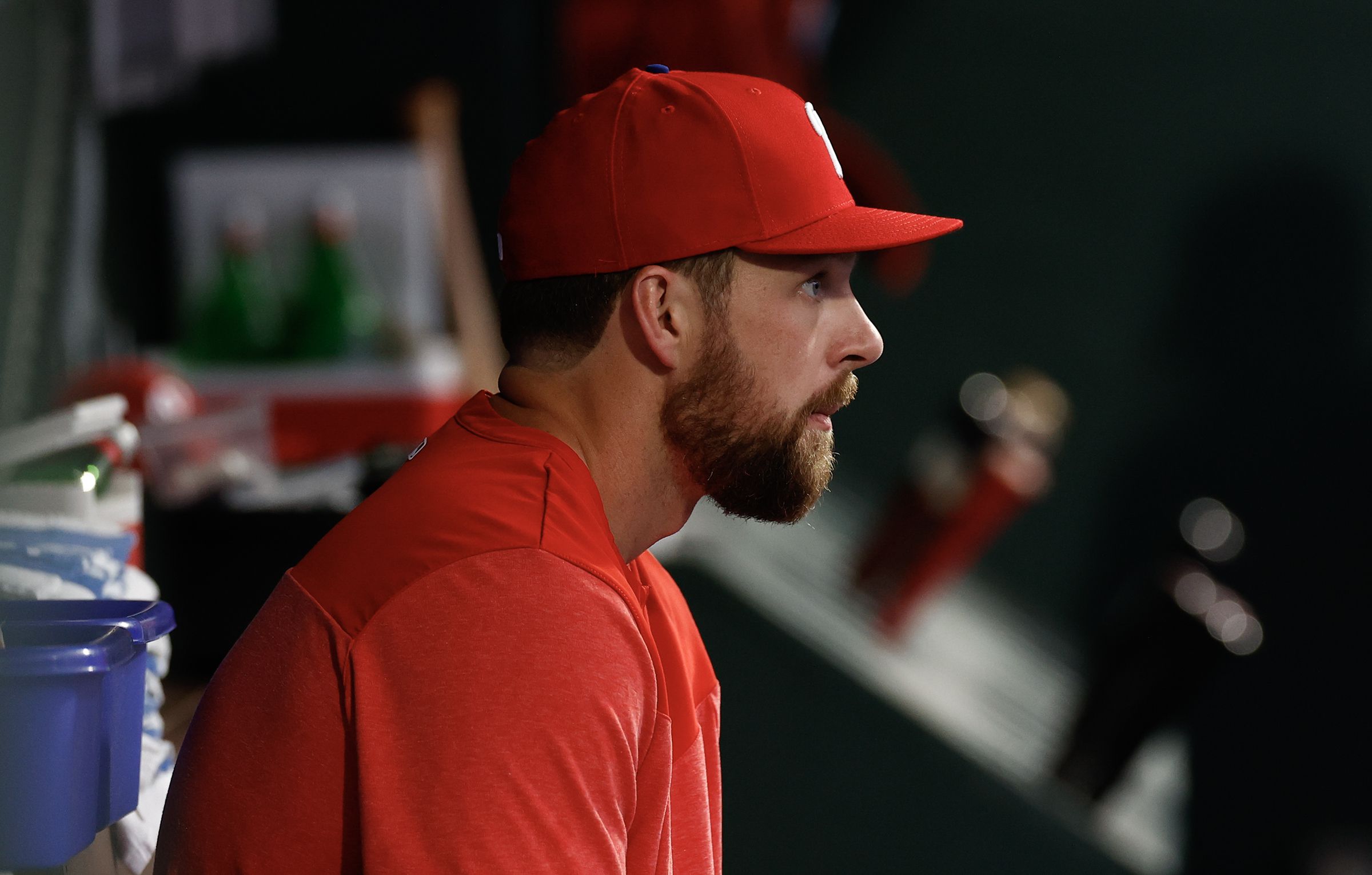 Highlight] Rhys Hoskins is back in the dugout tonight and now has