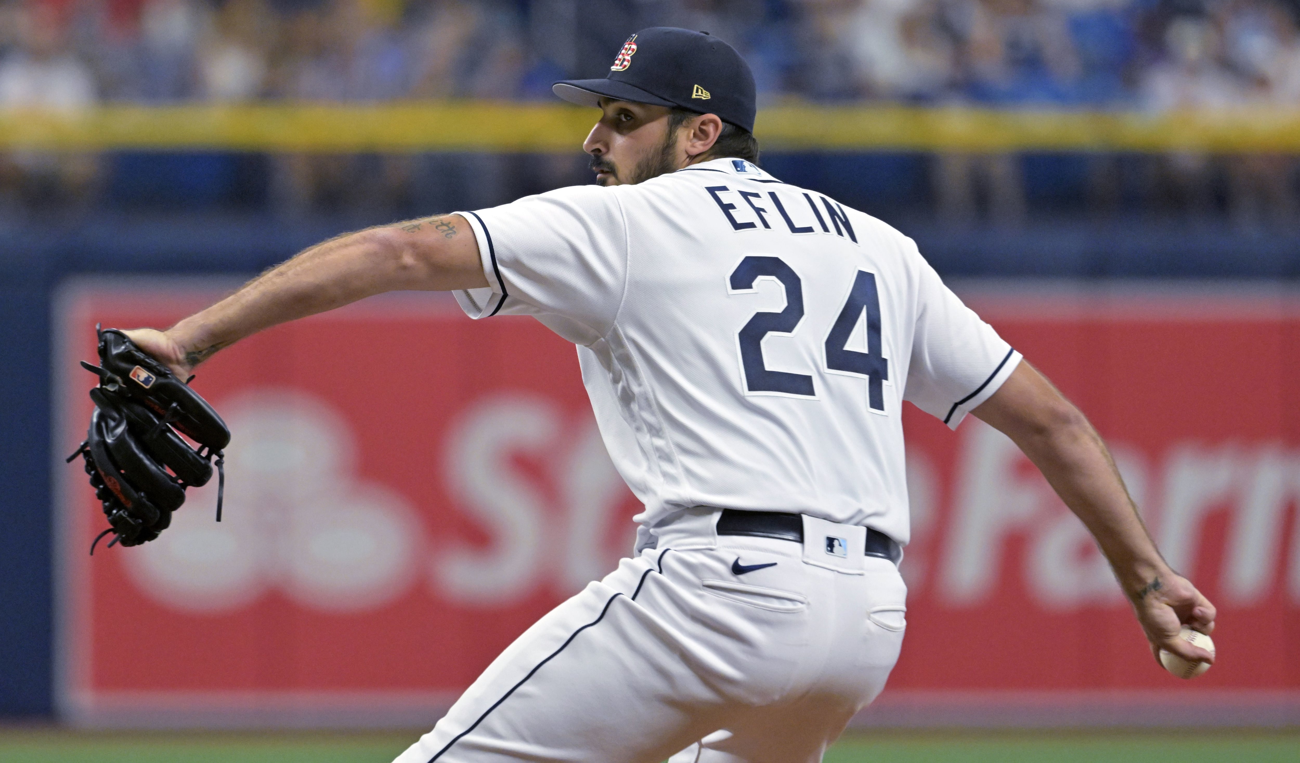 Rays' Zach Eflin receives his 2022 NL championship ring from Phillies