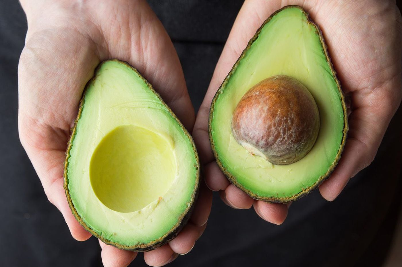 should-you-eat-the-avocado-pit