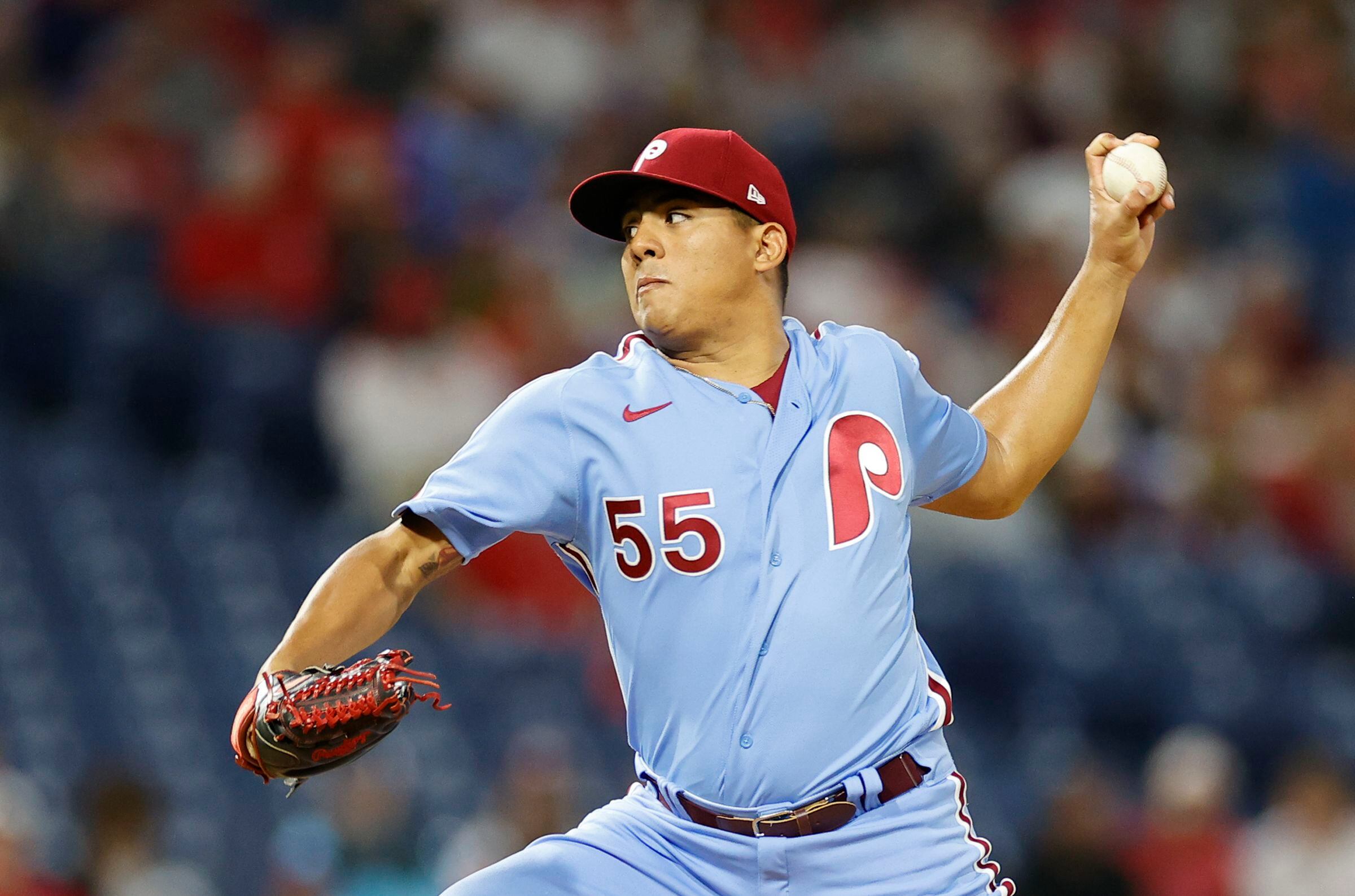 Phils, Braves Make Subtle Jersey Adjustments for 2016