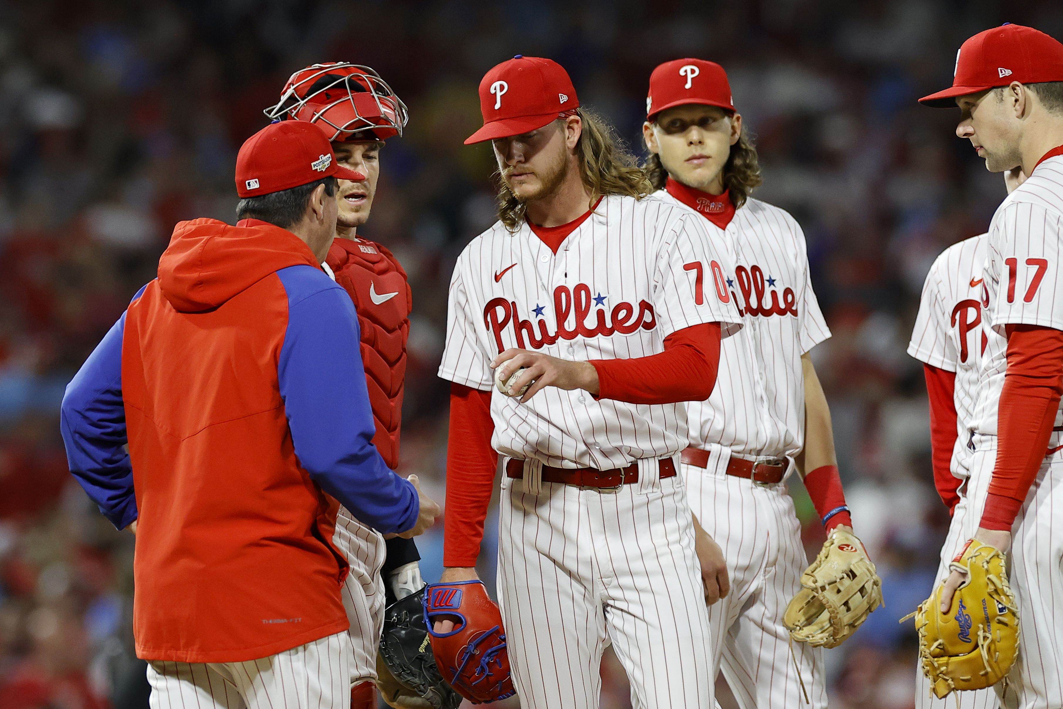 Phillies – Padres: Rhys Hoskins skips after home run, fans love it