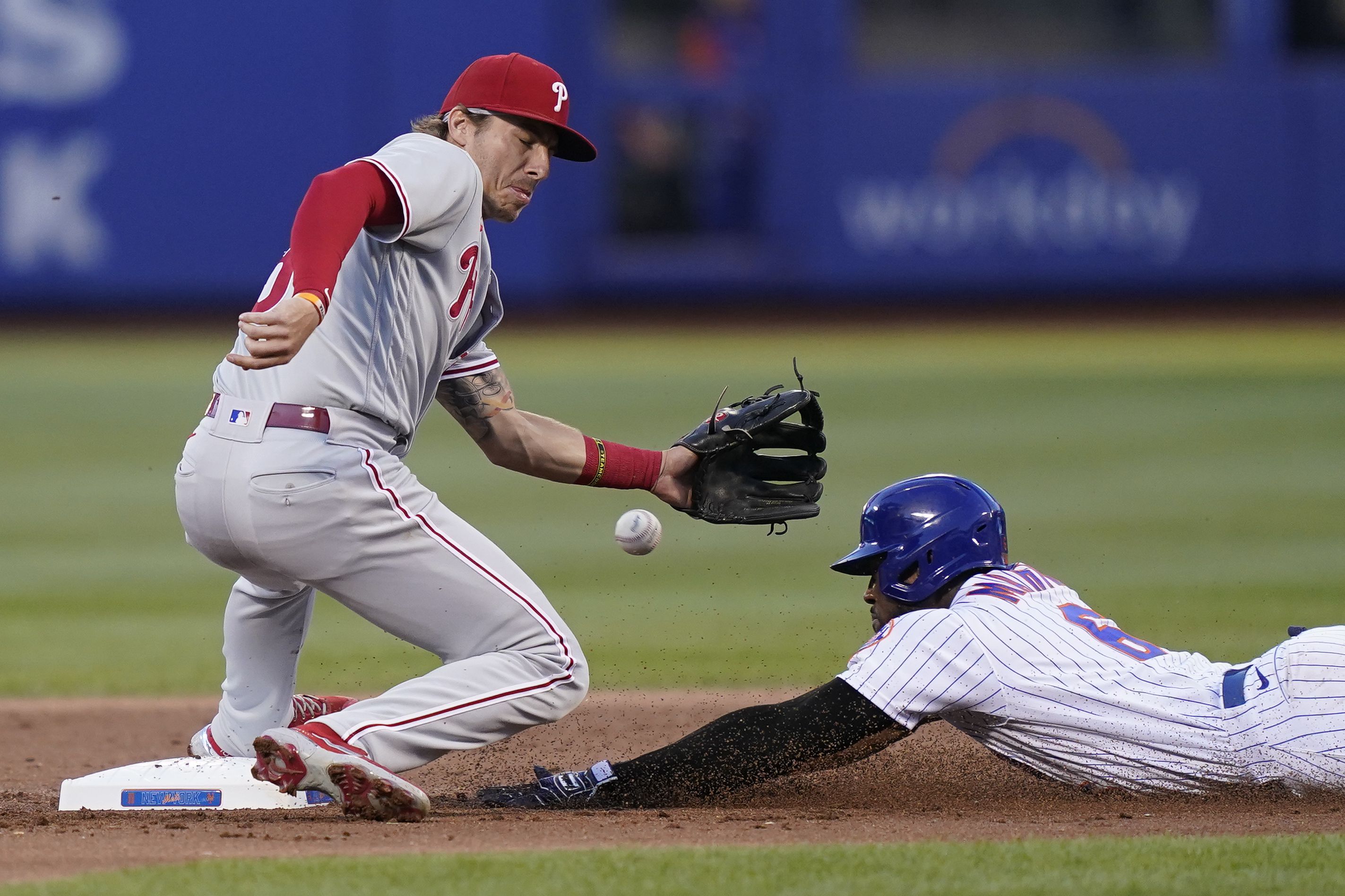 Phillies can't figure out Jacob deGrom in 1-0 loss
