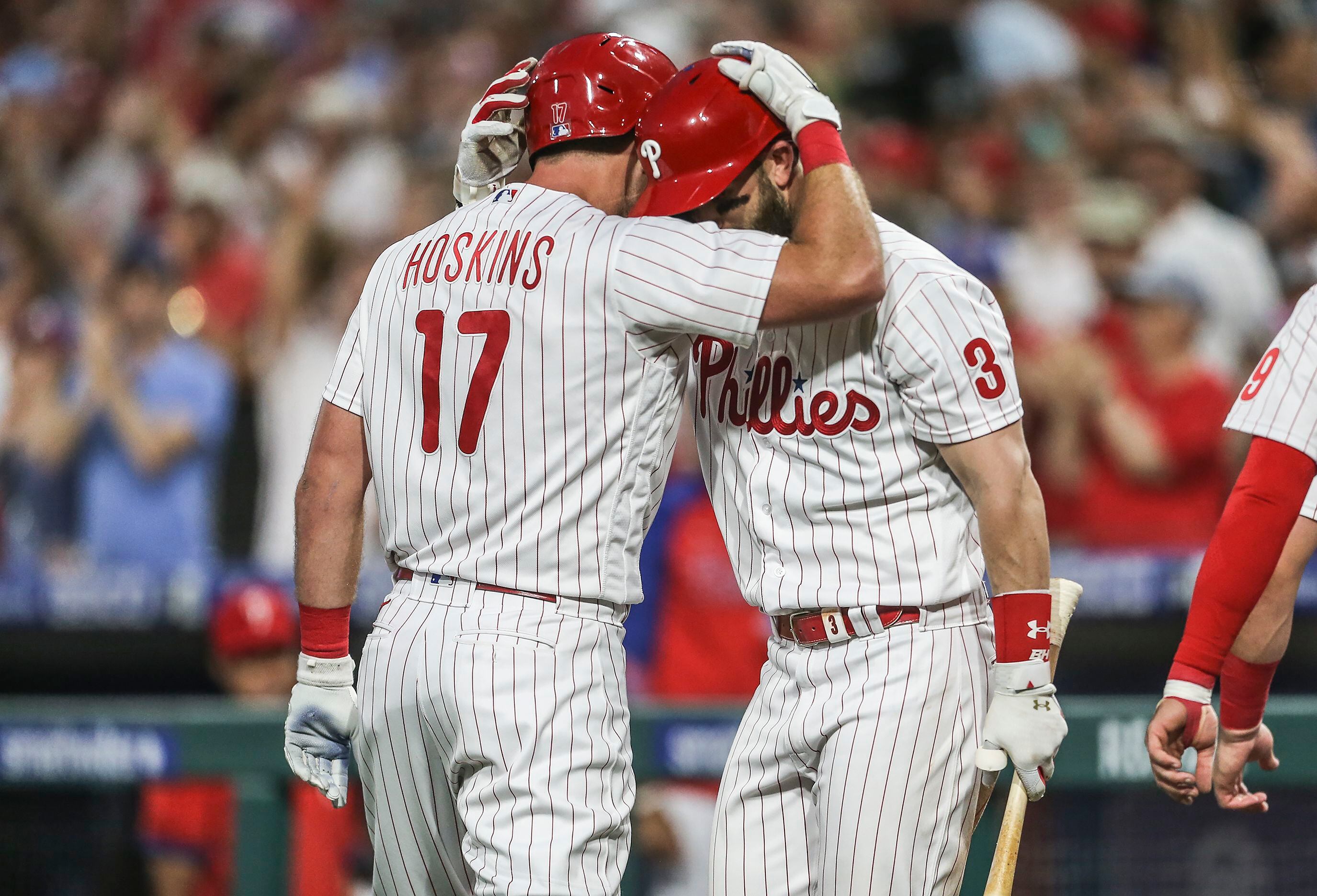 Phillies walk off for comeback win after 3-run 9th
