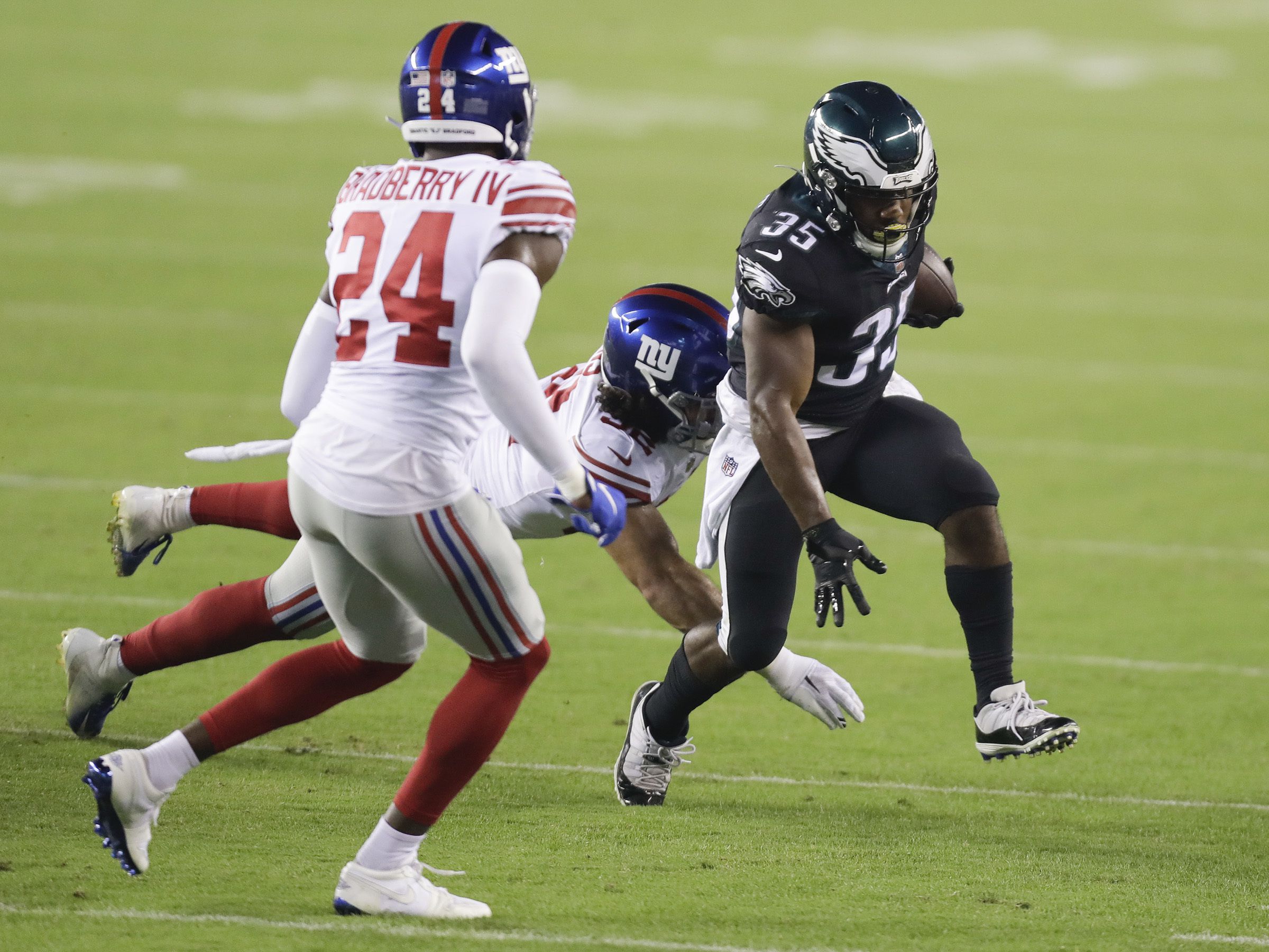 SUPER BOWL: Graham's strip-sack hands title to Eagles – Saratogian