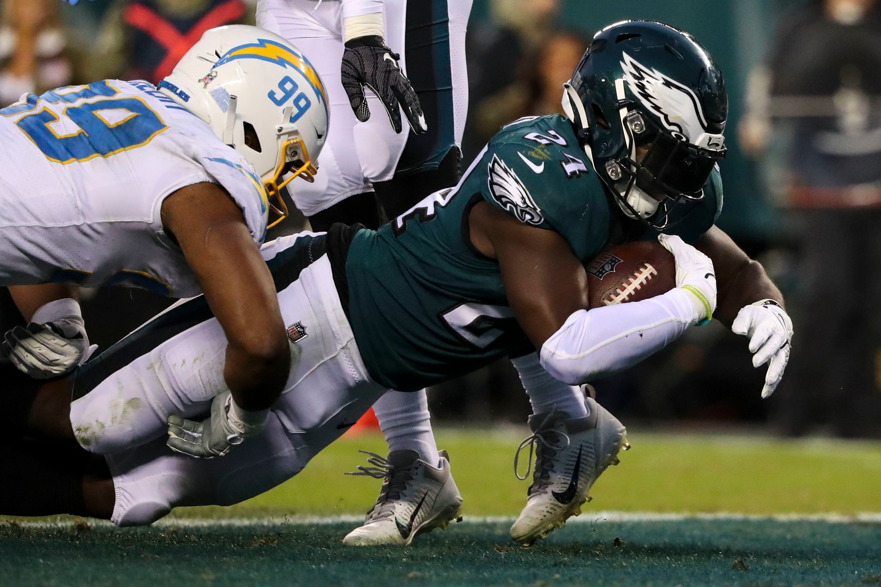 Eagles Running Back Jordan Howard Celebrates Scoring A 13yard Touchdown