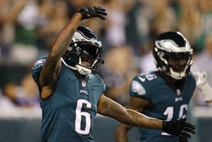 Eagles vs. Vikings score: Jalen Hurts, Darius Slay star as Philly stomps  all over Minnesota 