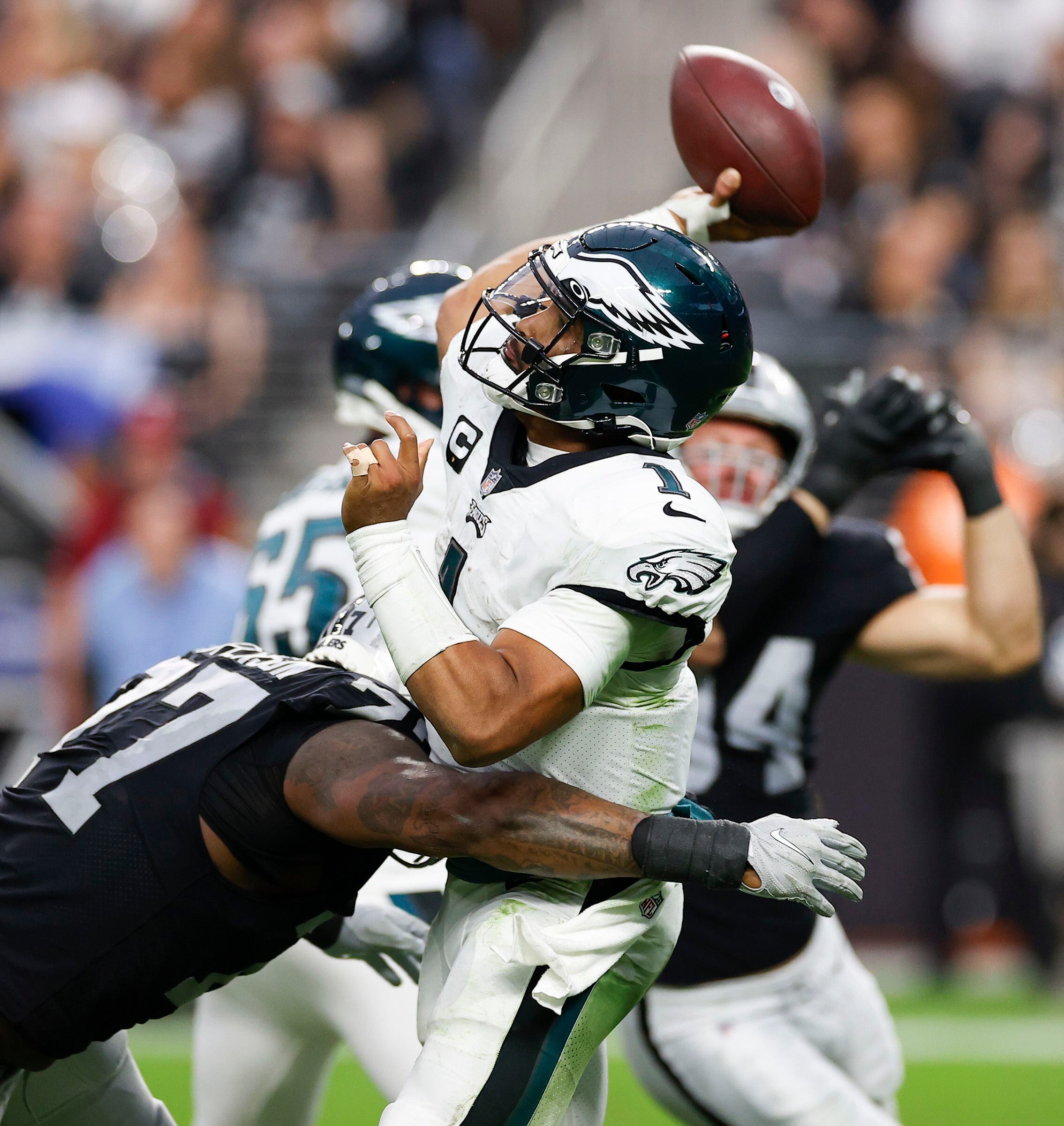 Eagles' Miles Sanders playing with chip on his shoulder as one of NFL's top  running backs – Trentonian