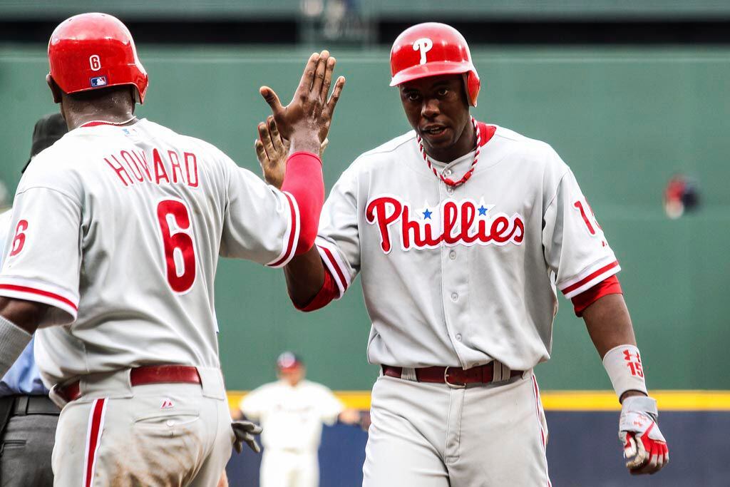 Chipper Jones belts three-run home run in ninth to lift the Altanta Braves  over the Philadelphia Phillies 