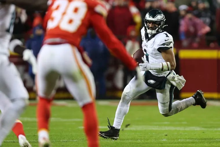 Philadelphia Eagles quarterback Jalen Hurts scrambles during the fourth quarter of the game at Arrowhead Stadium in Kansas City, Mo. on Monday, Nov. 20, 2023. .