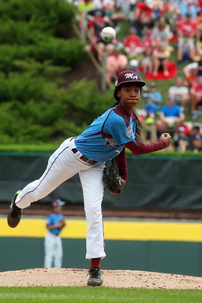 Mo'ne Davis Pitches Shutout in Little League World Series - ABC News