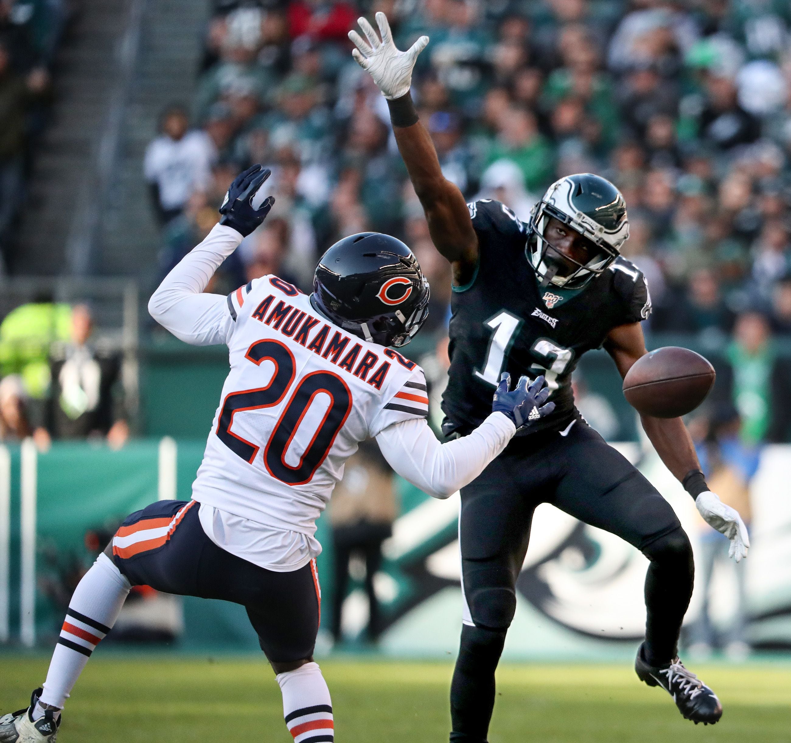 Fletcher Cox, Eagles' best player, leads way vs. Bears in Birds