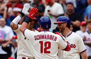 Kyle Schwarber's slam leads Phillies' rout over Cubs, 12-3