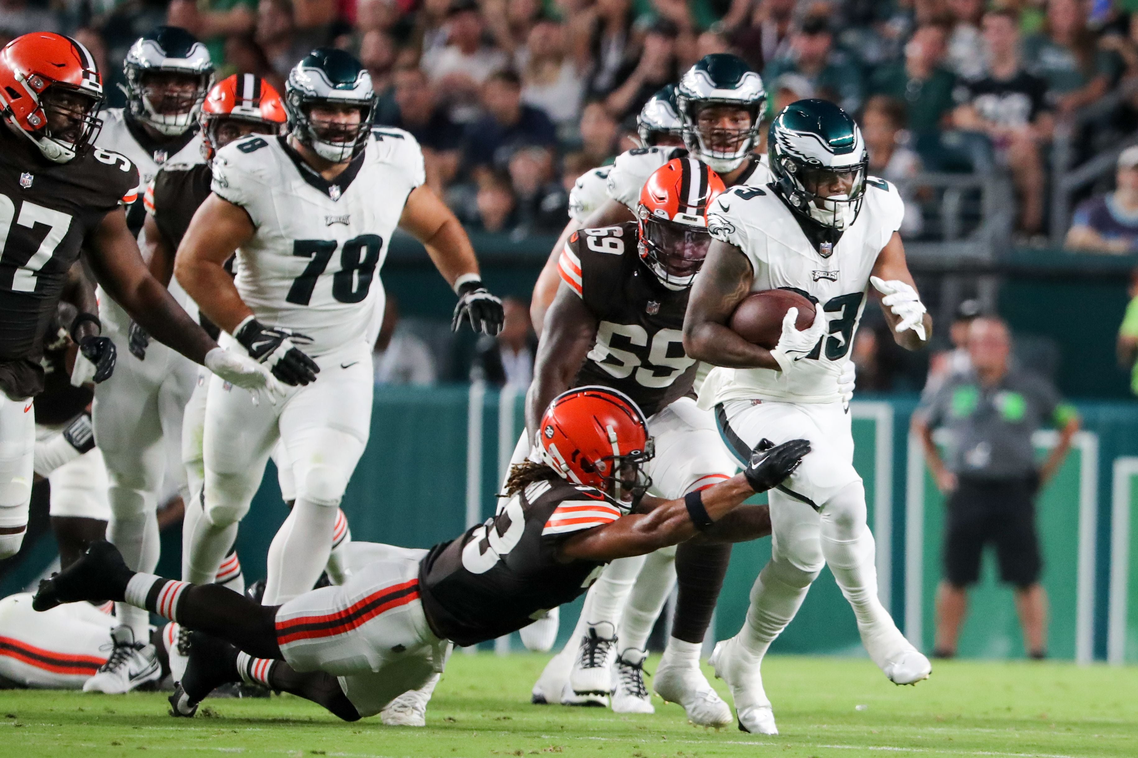 Backups Marcus Mariota, Dorian Thompson-Robinson struggle as starters rest  in Eagles-Browns 18-18 preseason tie - 6abc Philadelphia