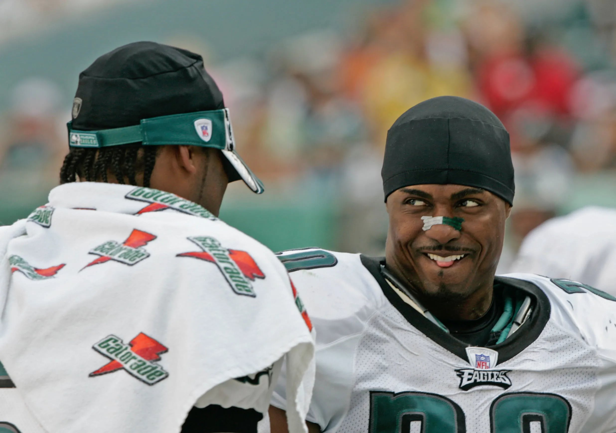 As Hall nears, Philadelphia Eagles' Dawkins shows difference from T.O.