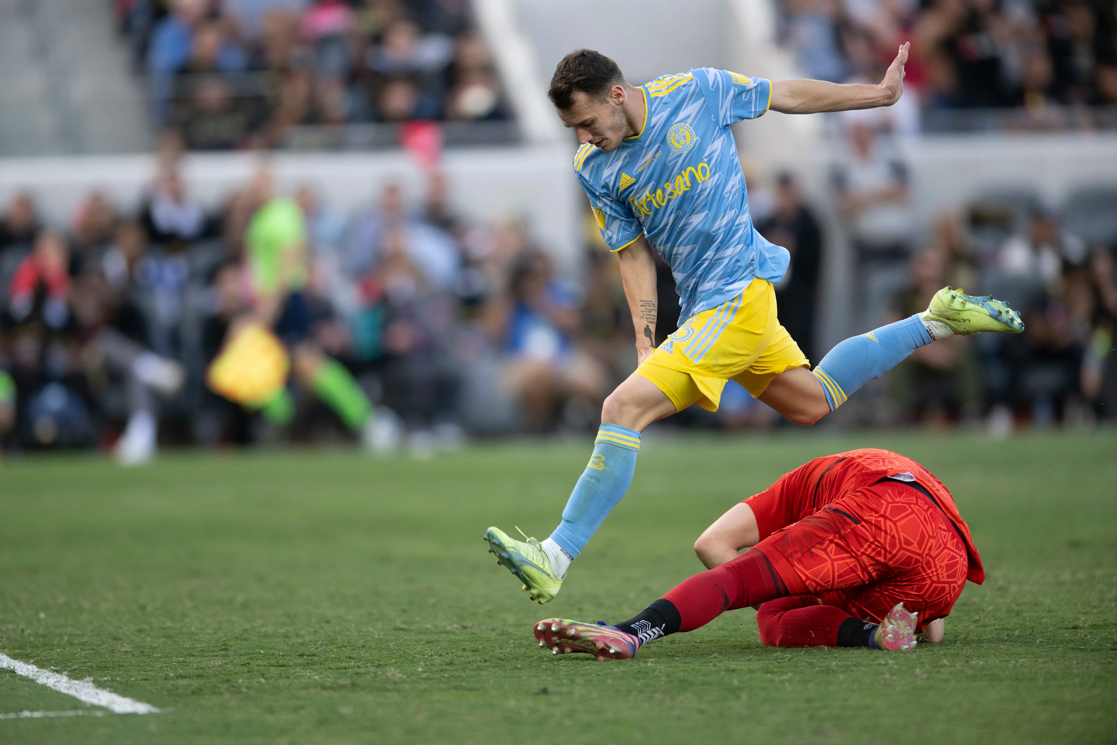 Los Angeles FC goalkeeper Maxime Crépeau (16) during a MLS match against  the New York Red Bulls, Sunday, June 26, 2022, at the Banc of California  Stad Stock Photo - Alamy