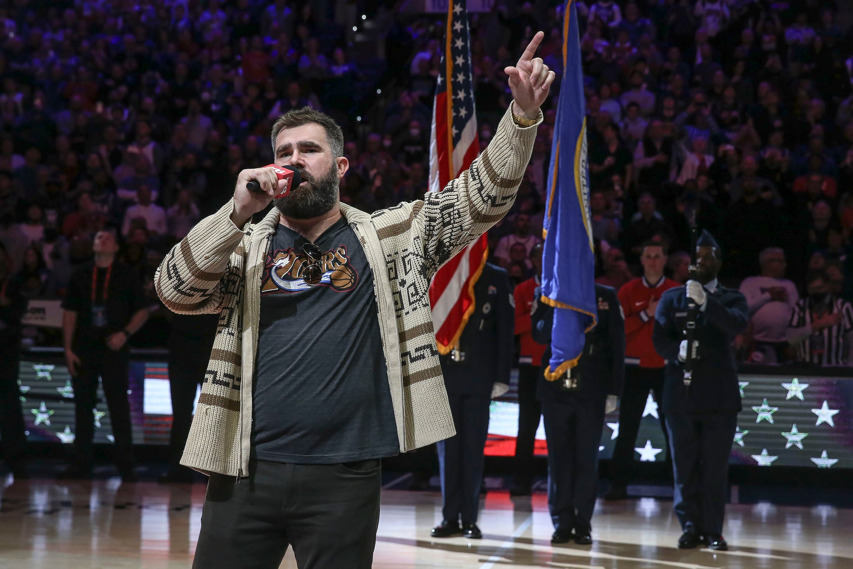 Eagles' Jason Kelce sings national anthem at Sixers game