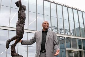 Sixers to unveil Charles Barkley sculpture at team training