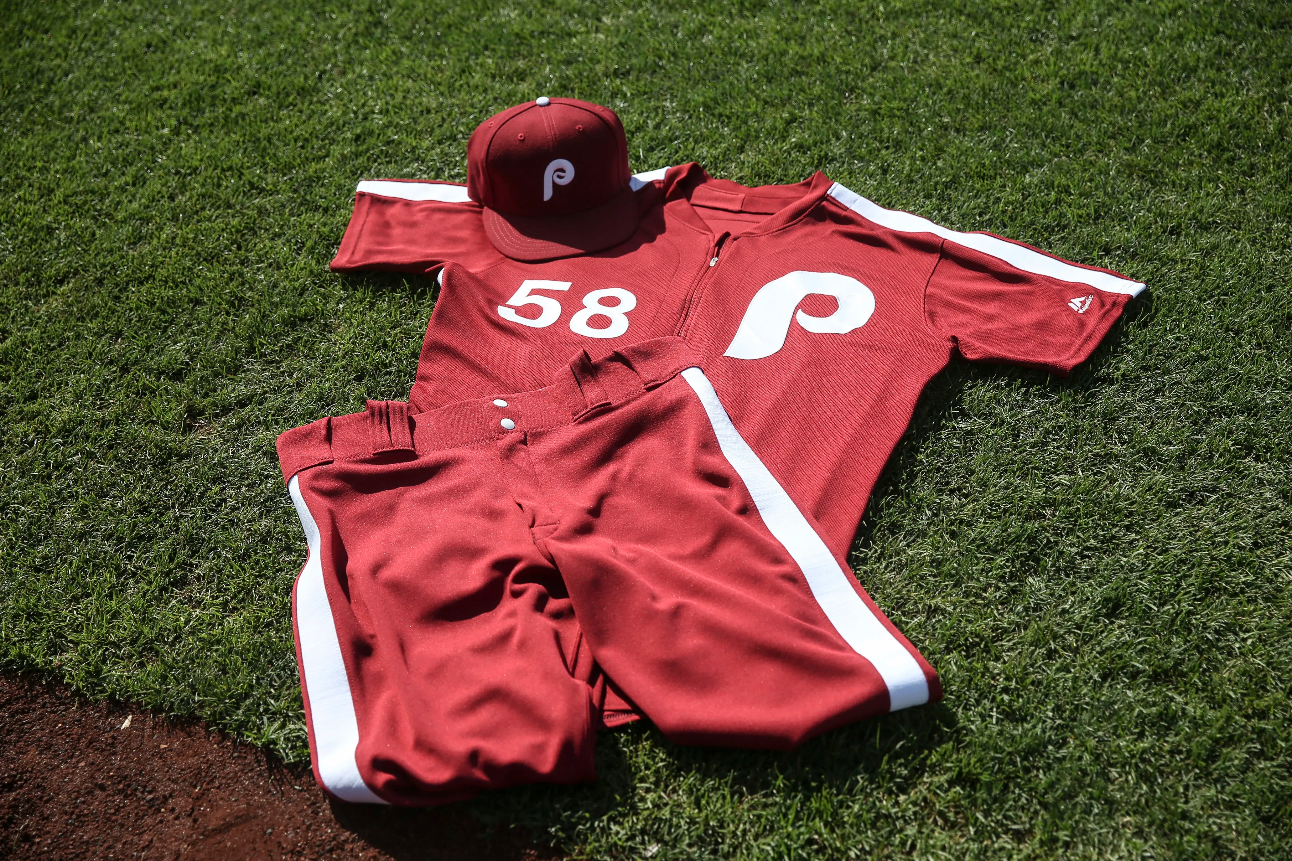 Phillies City Connect Jerseys inspiring by the B Ross flag : r
