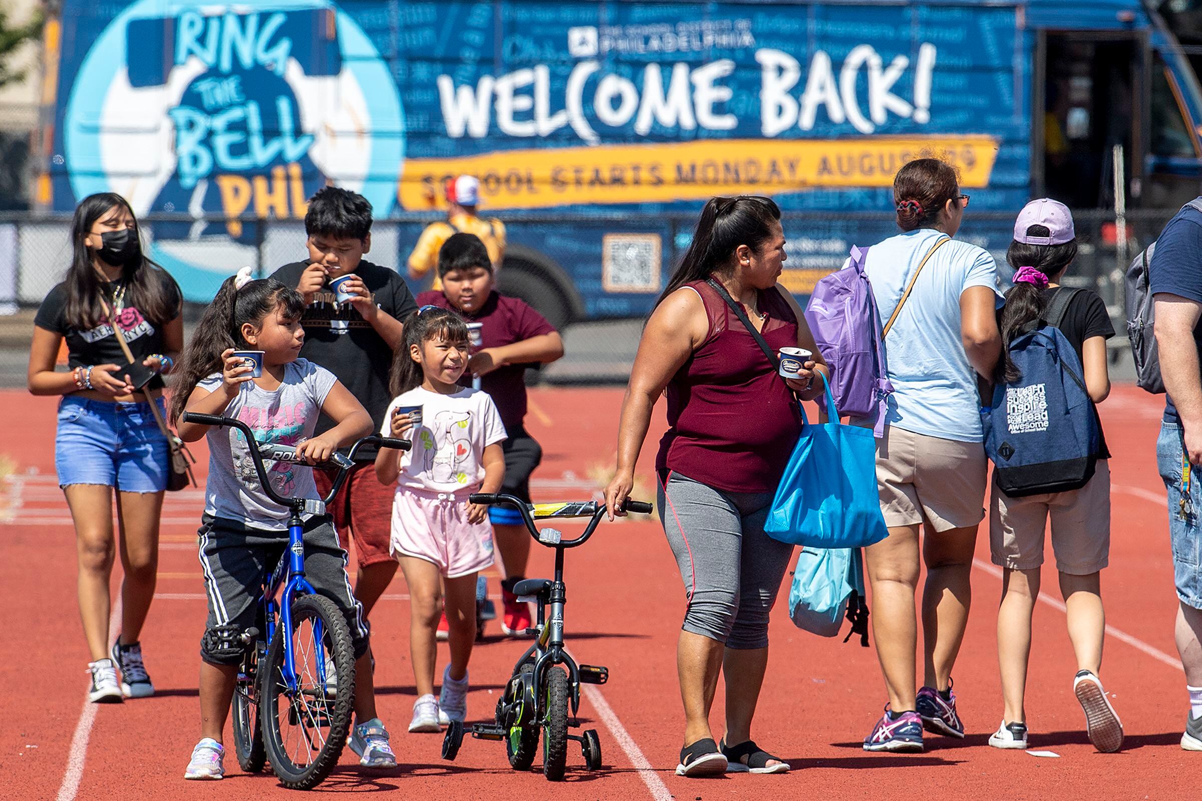 Philly school district hosts back-to-school tour