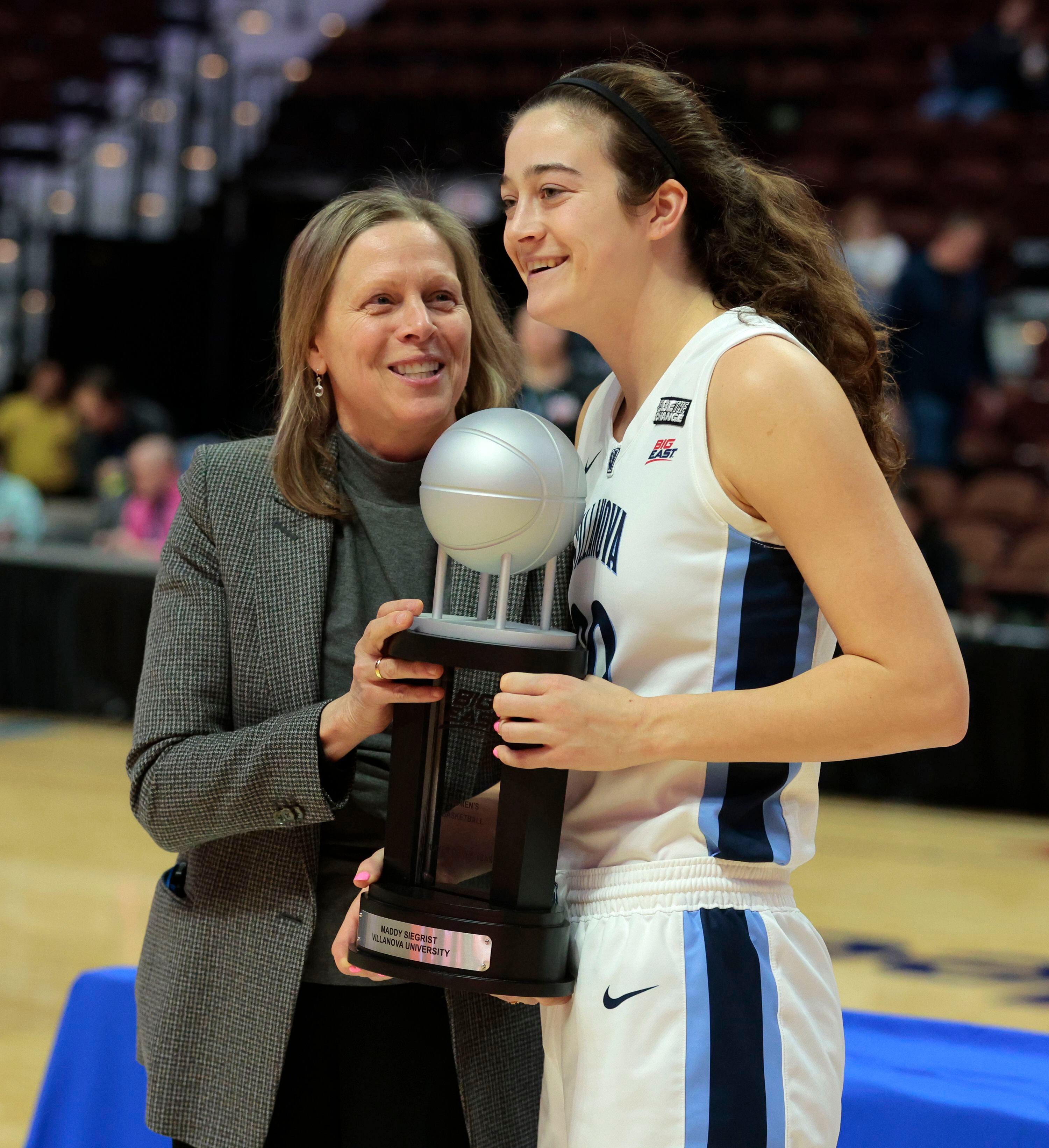 Villanova's Maddy Siegrist gets drafted third overall by Dallas in the WNBA  Draft - VU Hoops