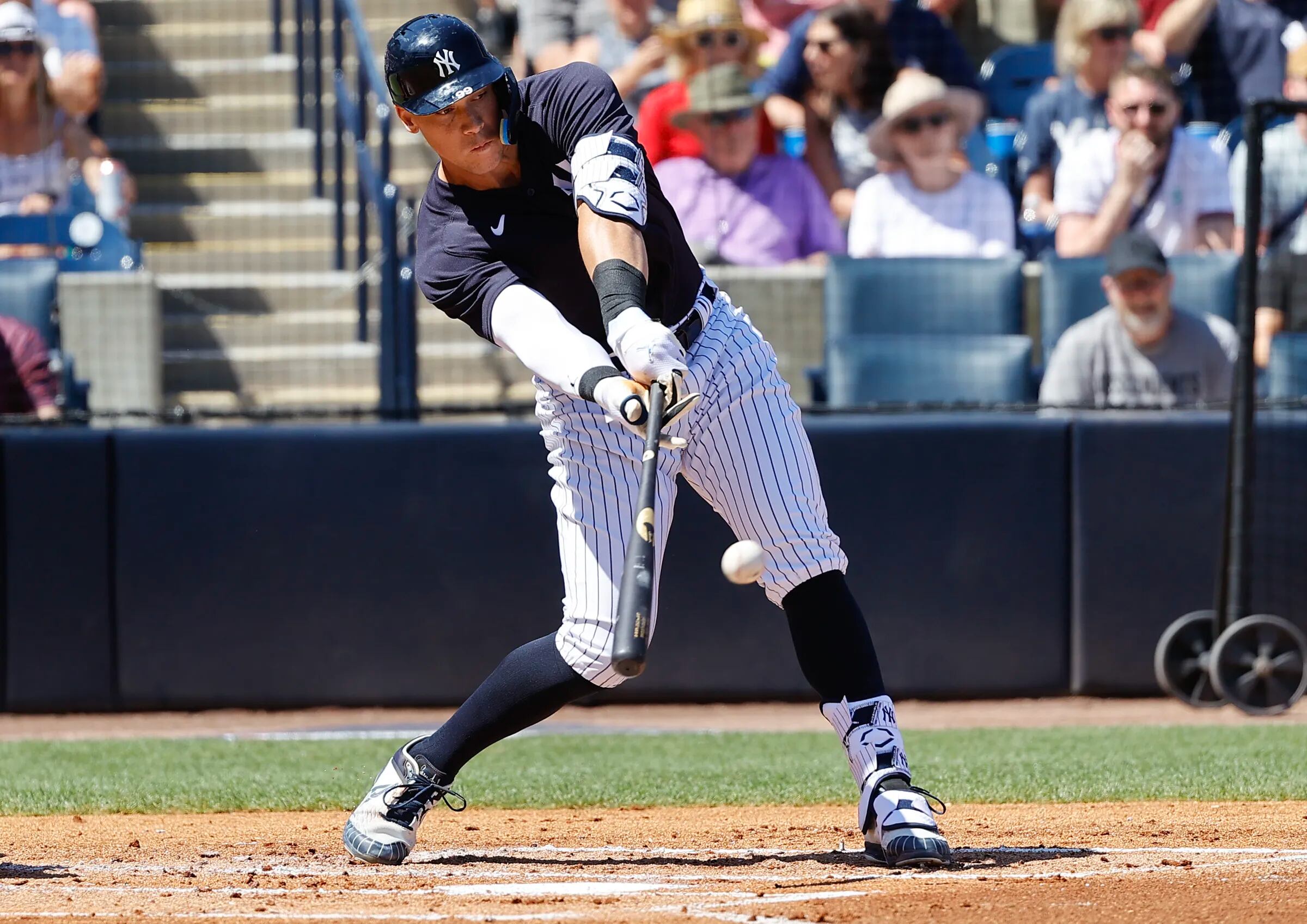 Photos: Yankees fall to Phillies 6-5 in Spring Training game