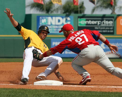 Julio Urías Receives His Latino Sports MVP Award – Latino Sports