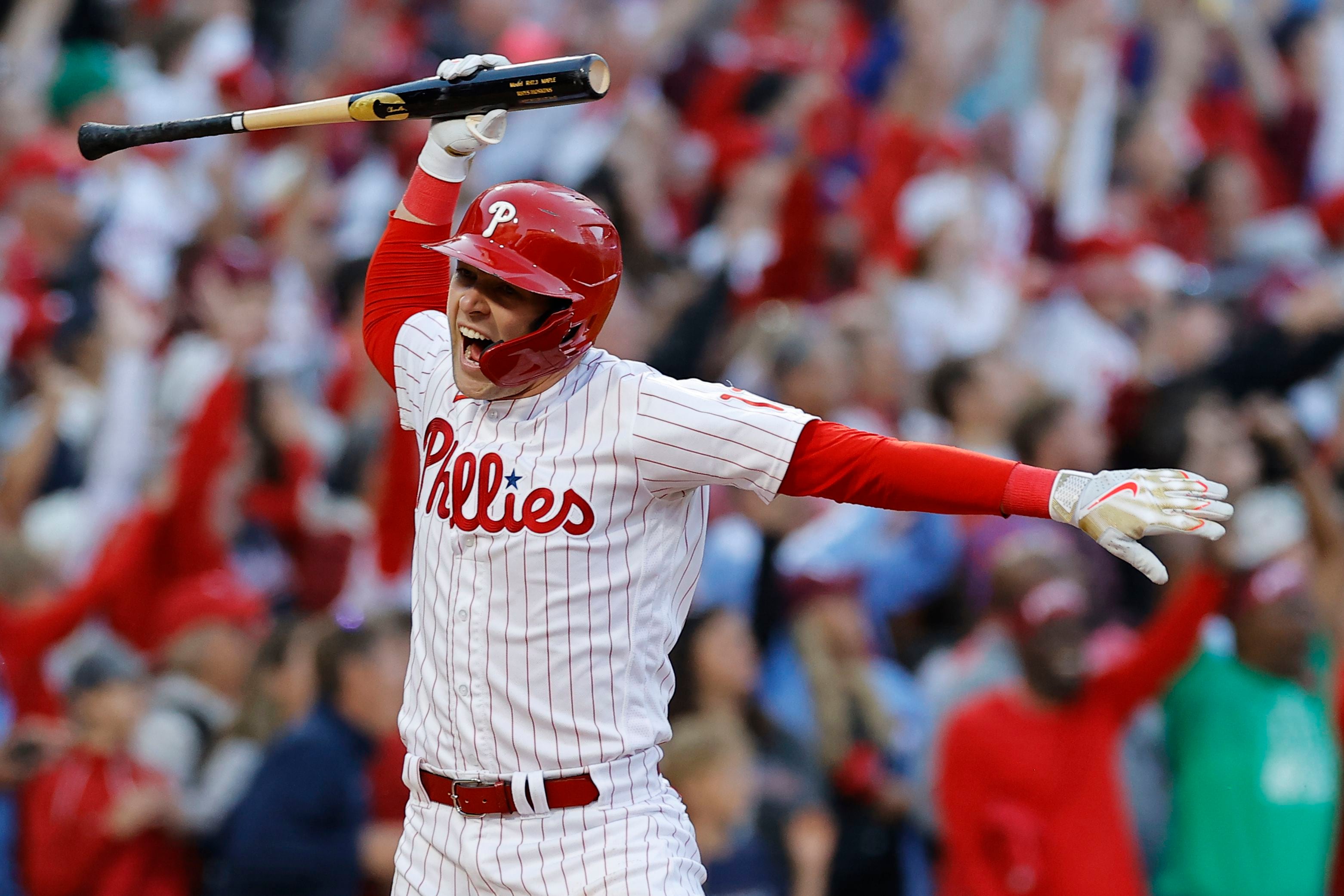 PHILS RHYS HOSKINS BAT SPIKE, A MOMENT IN PHILLY SPORTS HISTORY!