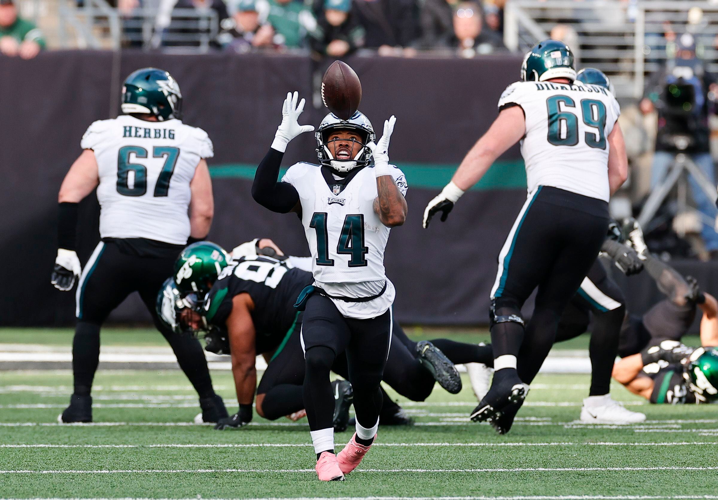 Eagles' Dallas Goedert says he'll have a big game with Gardner Minshew