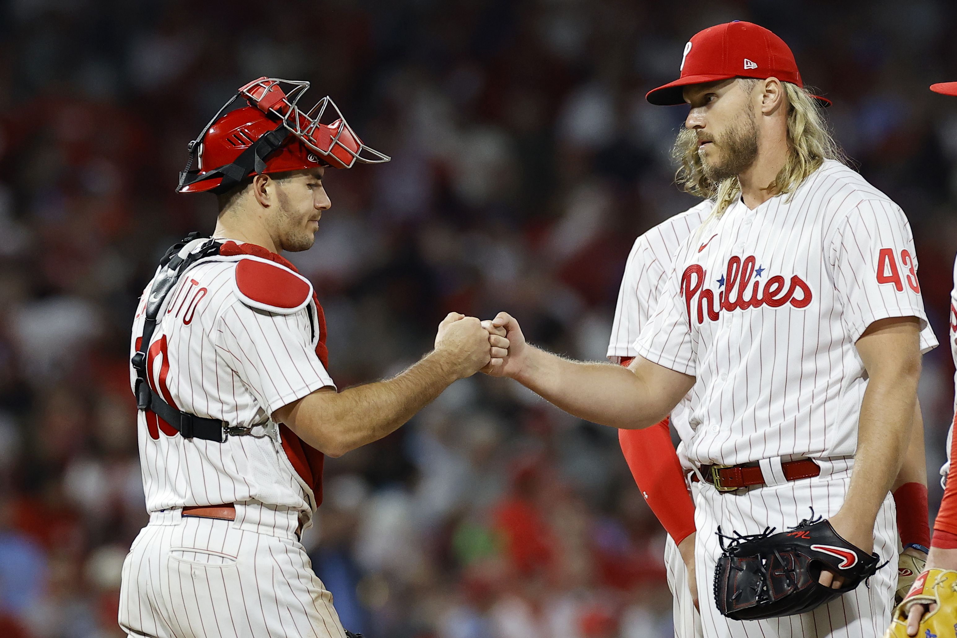 Phillies – Padres: Rhys Hoskins skips after home run, fans love it