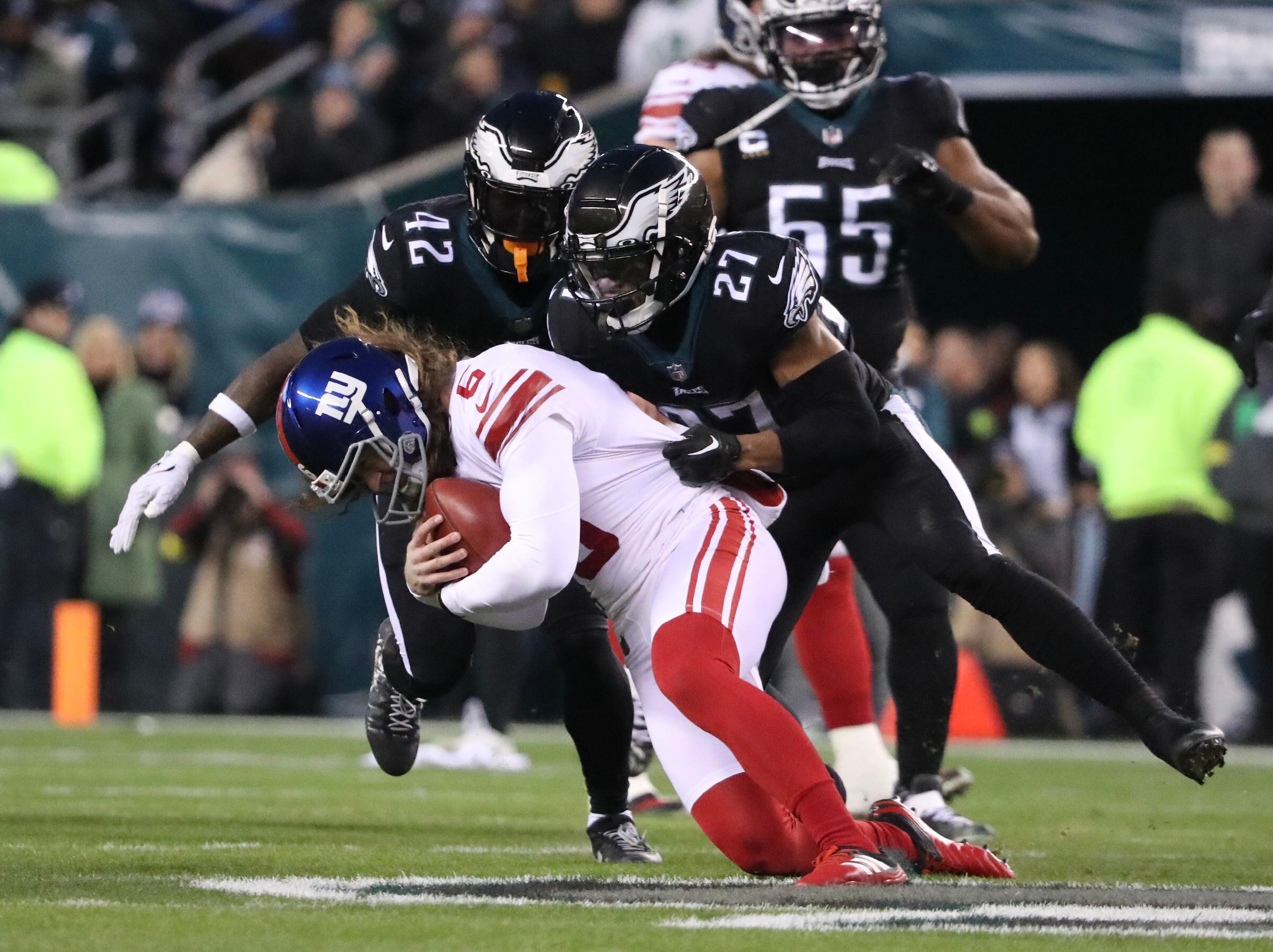 Eagles clinch NFC's top seed vs. Giants backups while Cowboys lay egg in  season finale loss