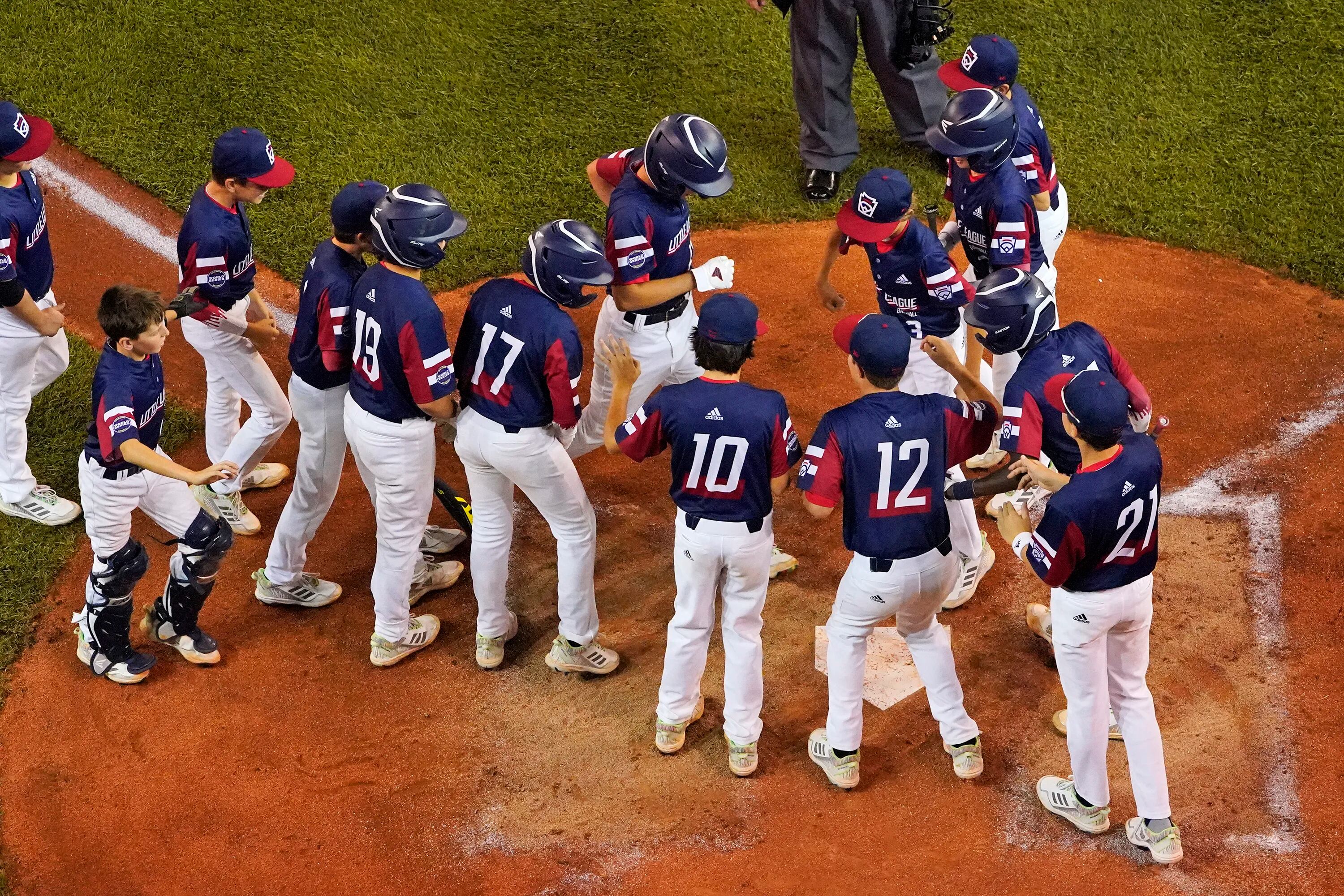 Purple Wins Fall Baseball World Series – LSU