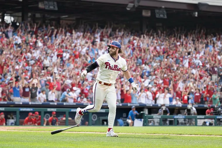 Bryce Harper joins 300-homer club, but Phillies can’t hold on to sweep ...