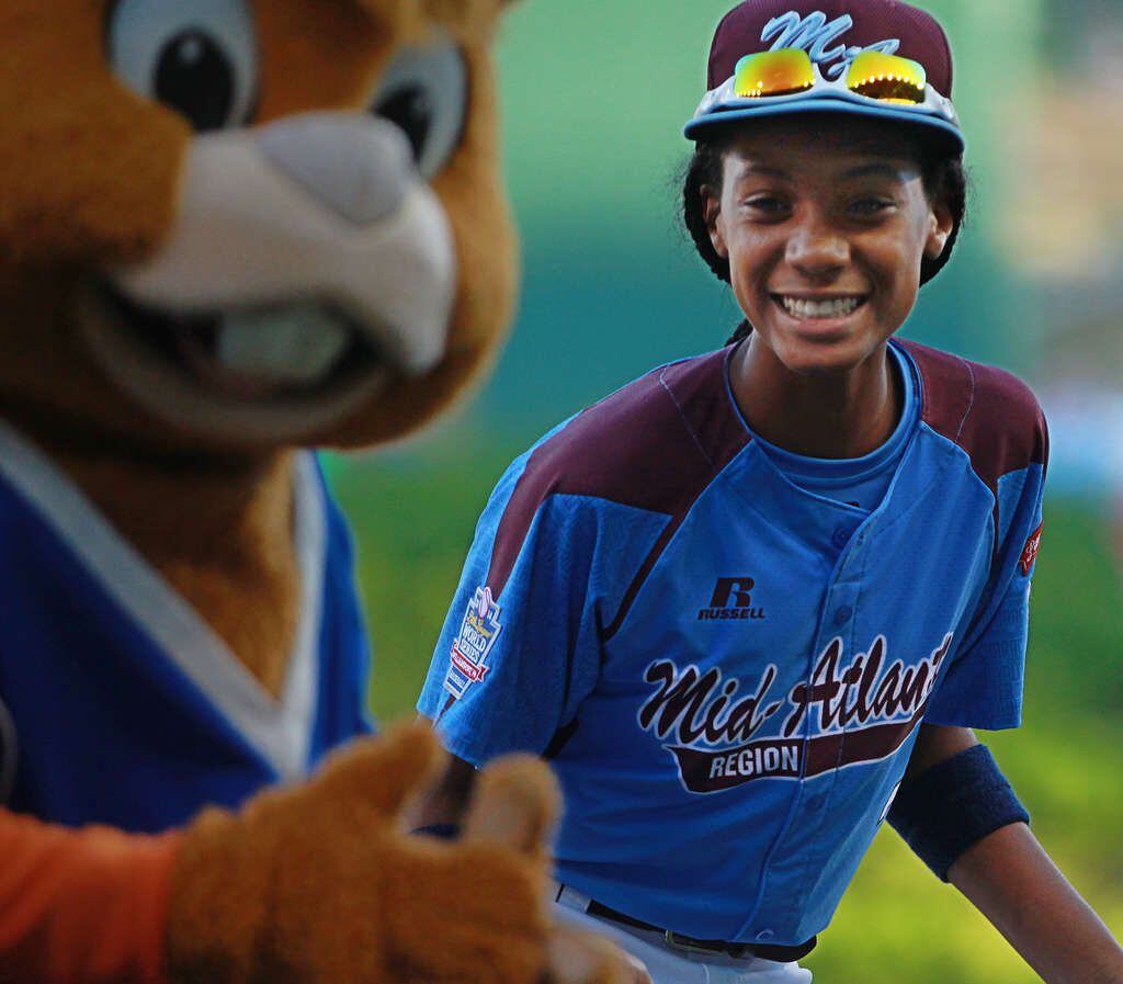 Mo'ne Davis: The First Little League Player to Be on the Cover of Sports  Illustrated - HubPages