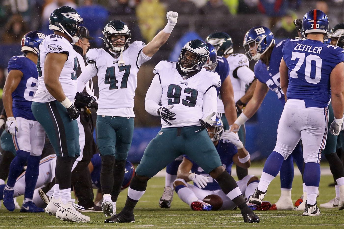 Philadelphia Eagles Win Nfc East Fans Celebrate Beating