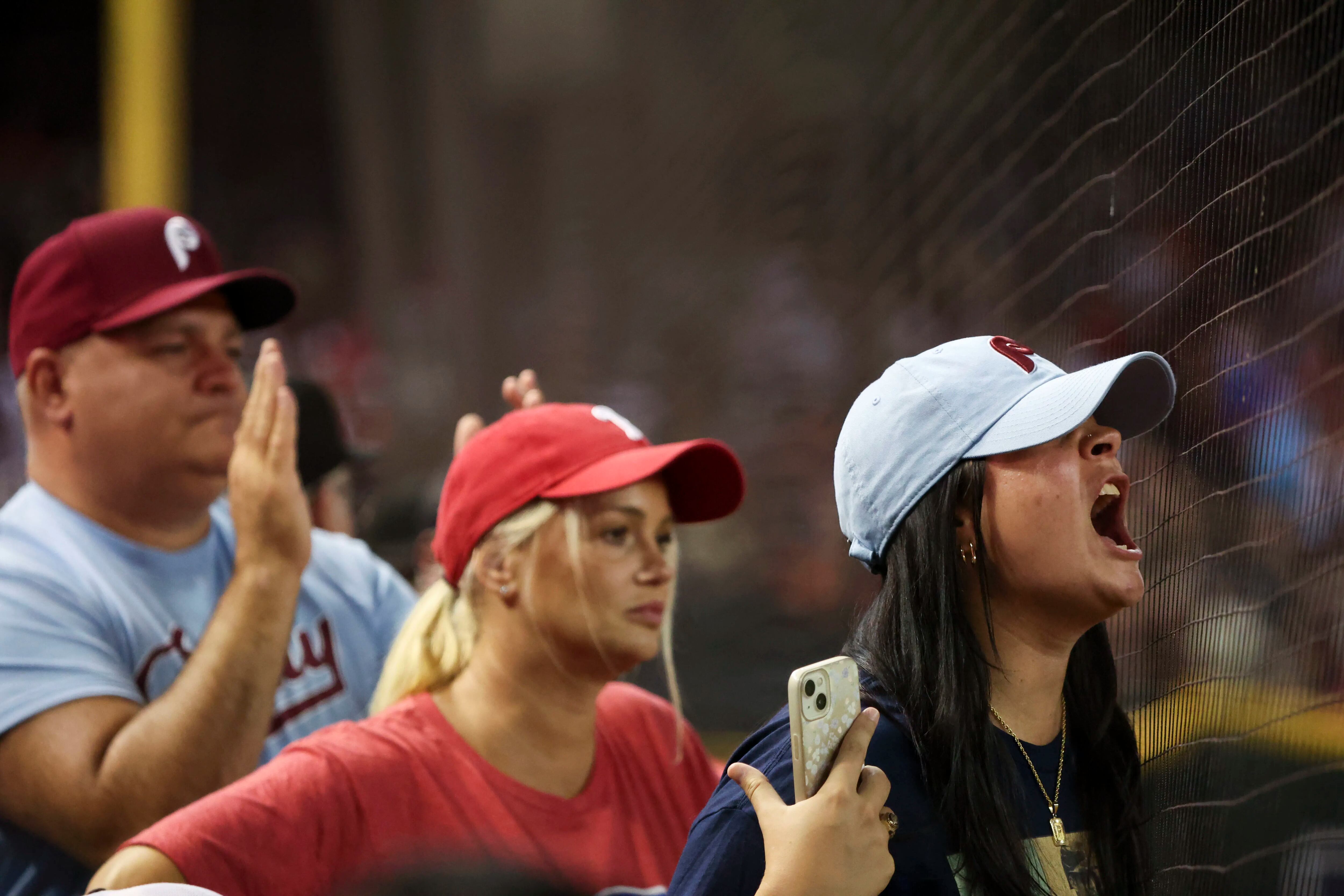 Fans cheer on Arizona Diamondbacks vs. Philadelphia Phillies: photos