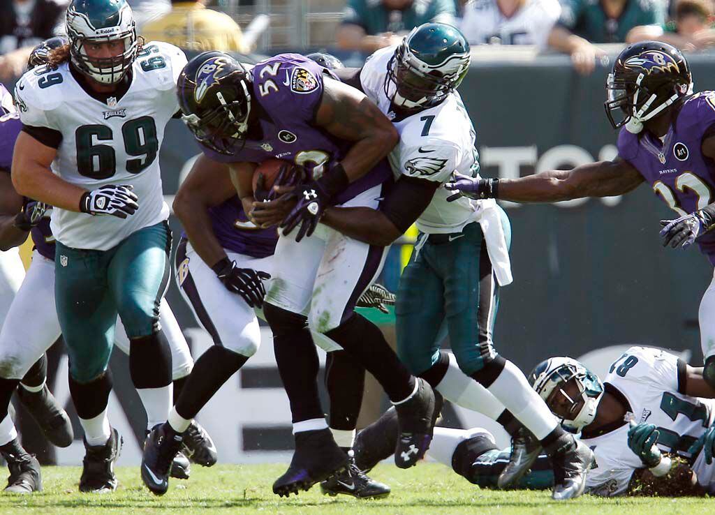 Michael Vick unleashes Eagles offense in victory over Jaguars