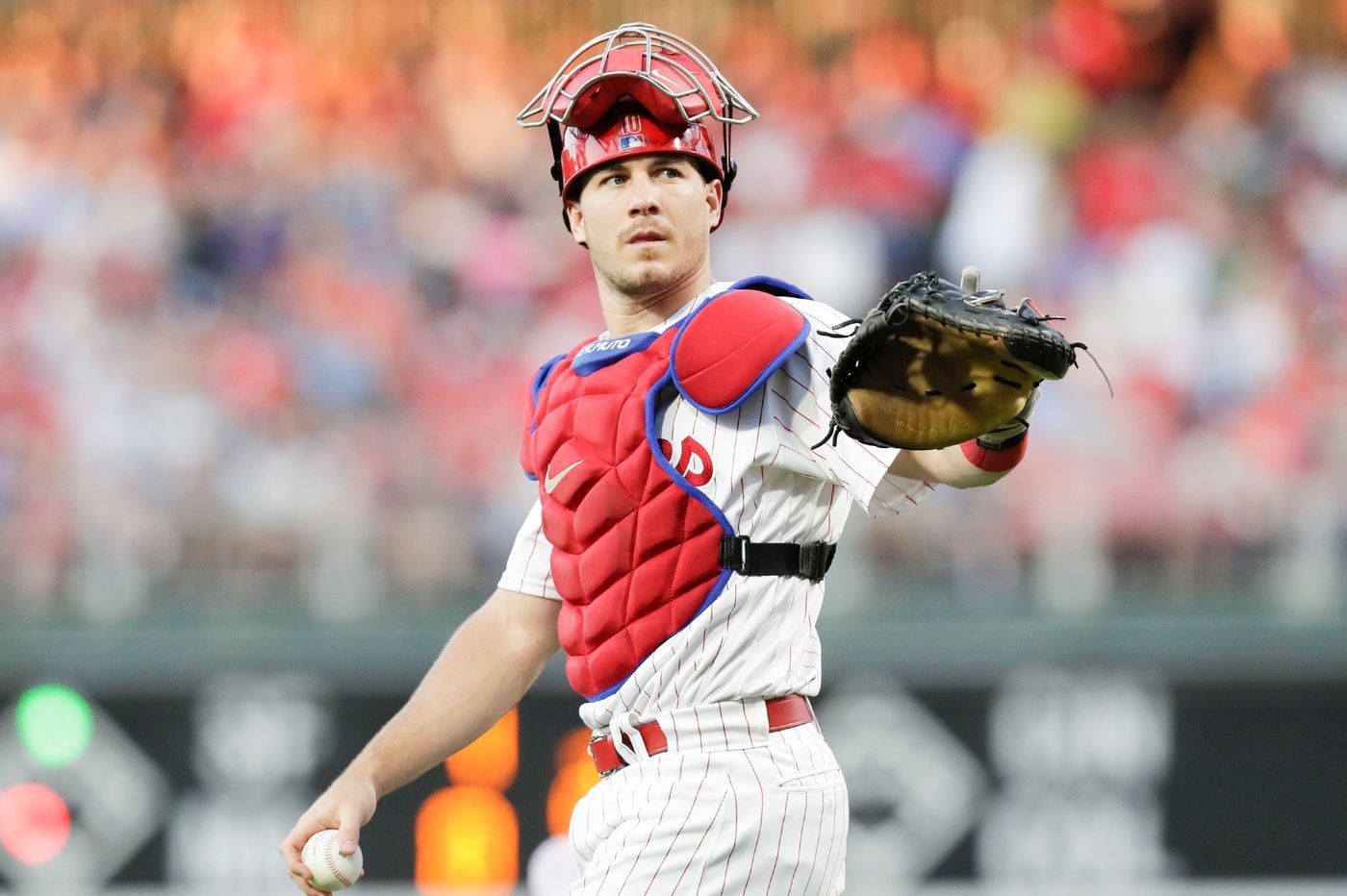 What makes Phillies catcher J.T. Realmuto so good at throwing out