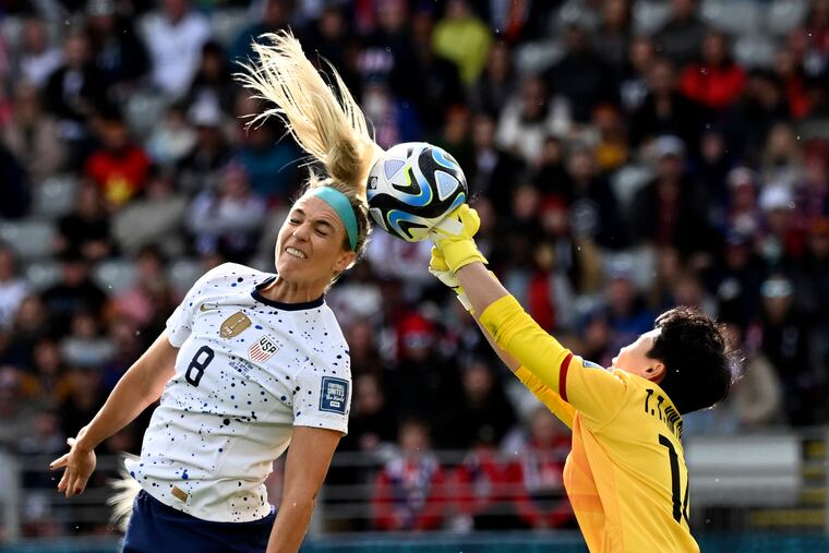 Julie Ertz goes for the ball during the U.S. victory against Vietnam. 