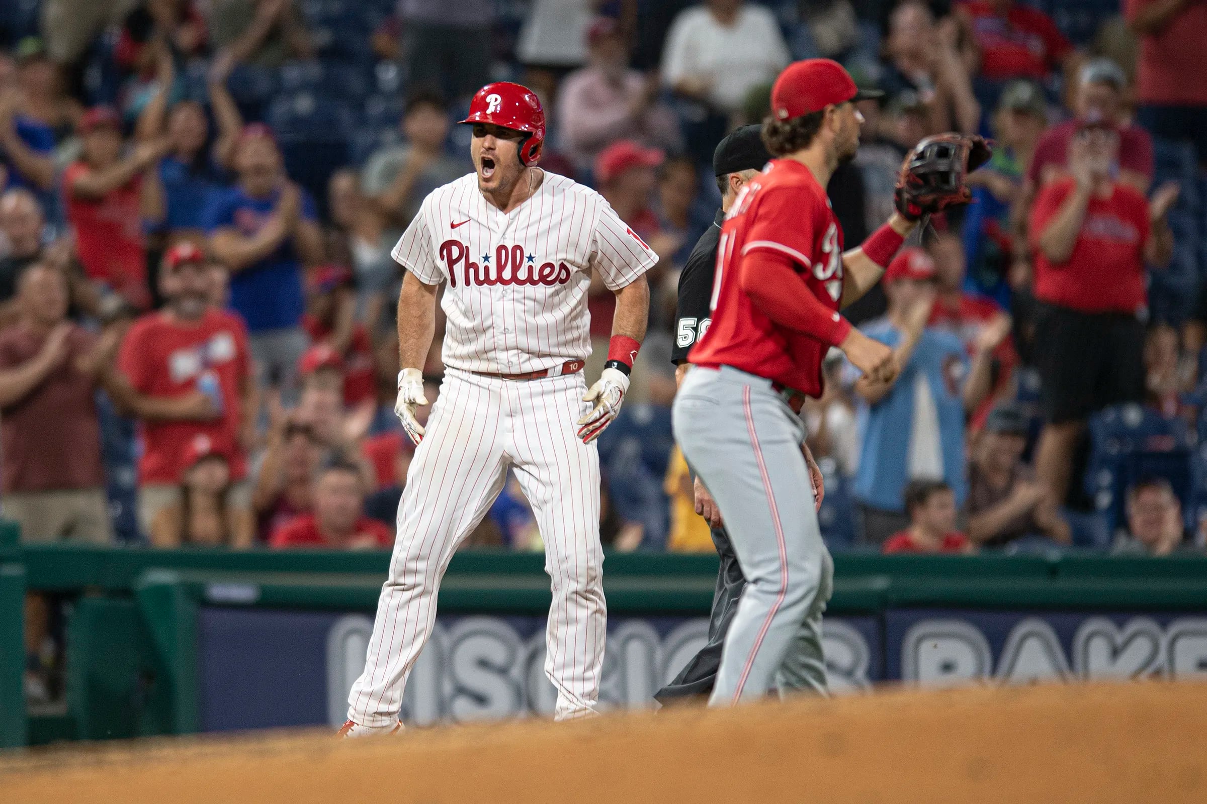 J.T. Realmuto reportedly wants to stay with Phillies, could be drawn to  Braves  Phillies Nation - Your source for Philadelphia Phillies news,  opinion, history, rumors, events, and other fun stuff.