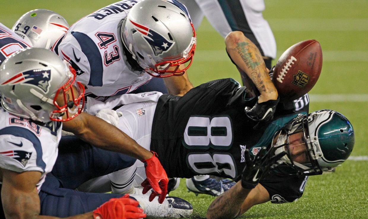 Patriots make familiar mistakes in loss to Eagles, but there's reason for  optimism